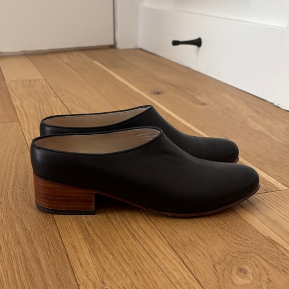 Nisolo Black Leather Clogs with Wooden Heel - Picture 3 of 4